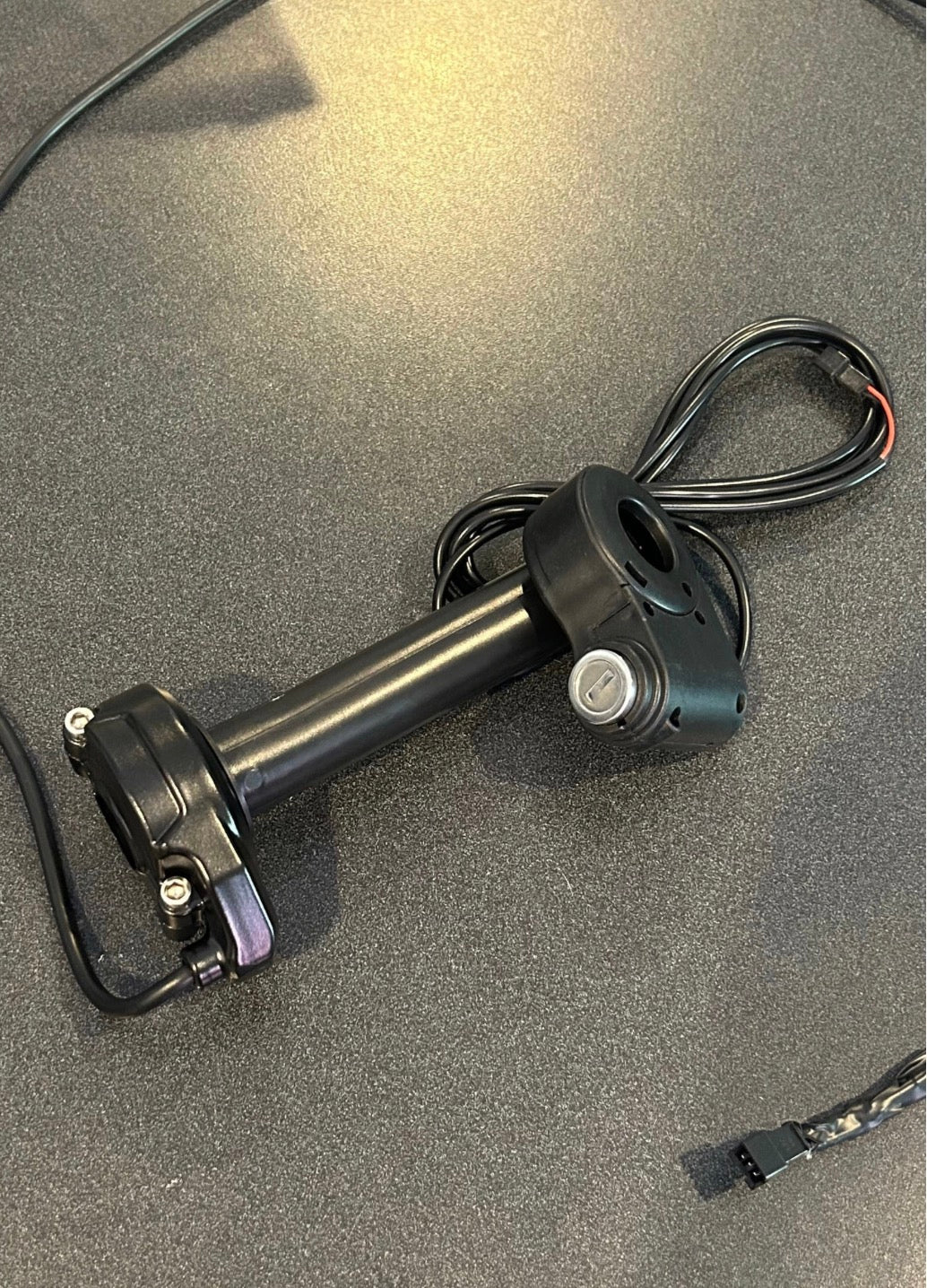 Surron throttle for ridstar(with key ignition)